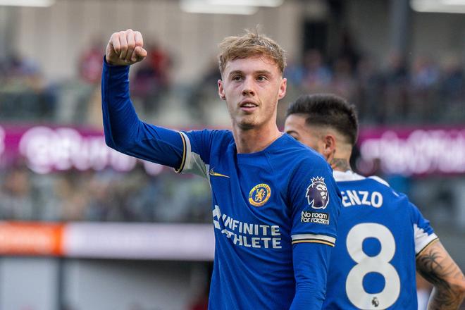 弗里克：亚马尔防守端表现也很积极，费兰是非常聪明的球员（弗里克：亚马尔防守同样积极，费兰踢球非常聪明）