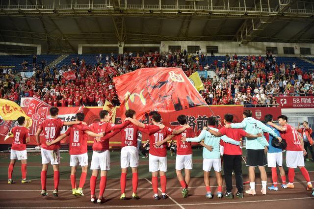 迪洛伦佐谈3场不胜0进球：我们缺上赛季让我们与众不同的精神（迪洛伦佐：三场不胜零进球，少了上赛季那股让球队与众不同的精神）