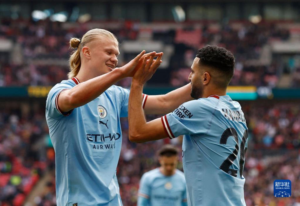 年轻中卫的成长速度吓人（年轻中卫的进步速度惊人）