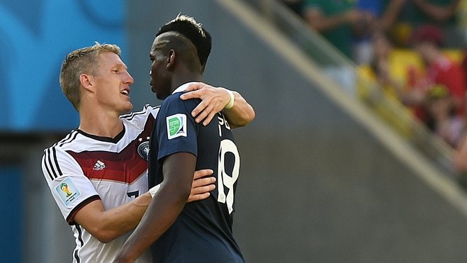 创历史，埃因霍温是首支正式比赛在安菲尔德打进3球的荷兰球队（历史首例！埃因霍温成首支在安菲尔德正式赛攻入3球的荷兰队）