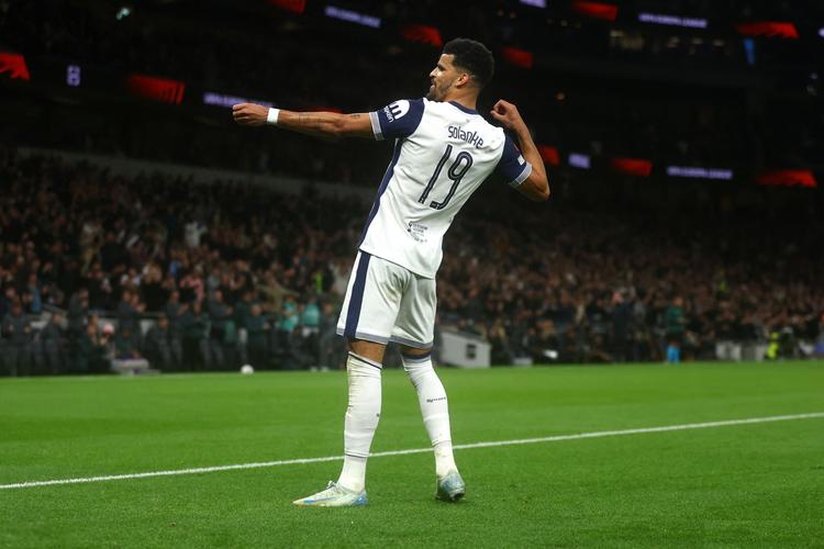 足球英足总发布最新处罚名单，多名球员受罚