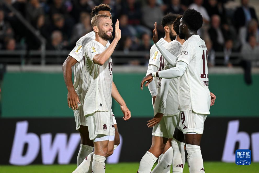 卡萨诺：卡拉格谈萨拉赫之前应该先漱口，他每次说话都在胡扯（卡萨诺抨击卡拉格：点评萨拉赫前先漱口，他动不动就胡扯）