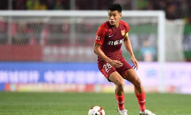 英超-狼队0-3曼联：送副班长首胜？NO！阿莫林要逼近欧冠区｜前瞻（英超-狼队0-3曼联：拒做送分童子，阿莫林剑指欧冠区｜前瞻）