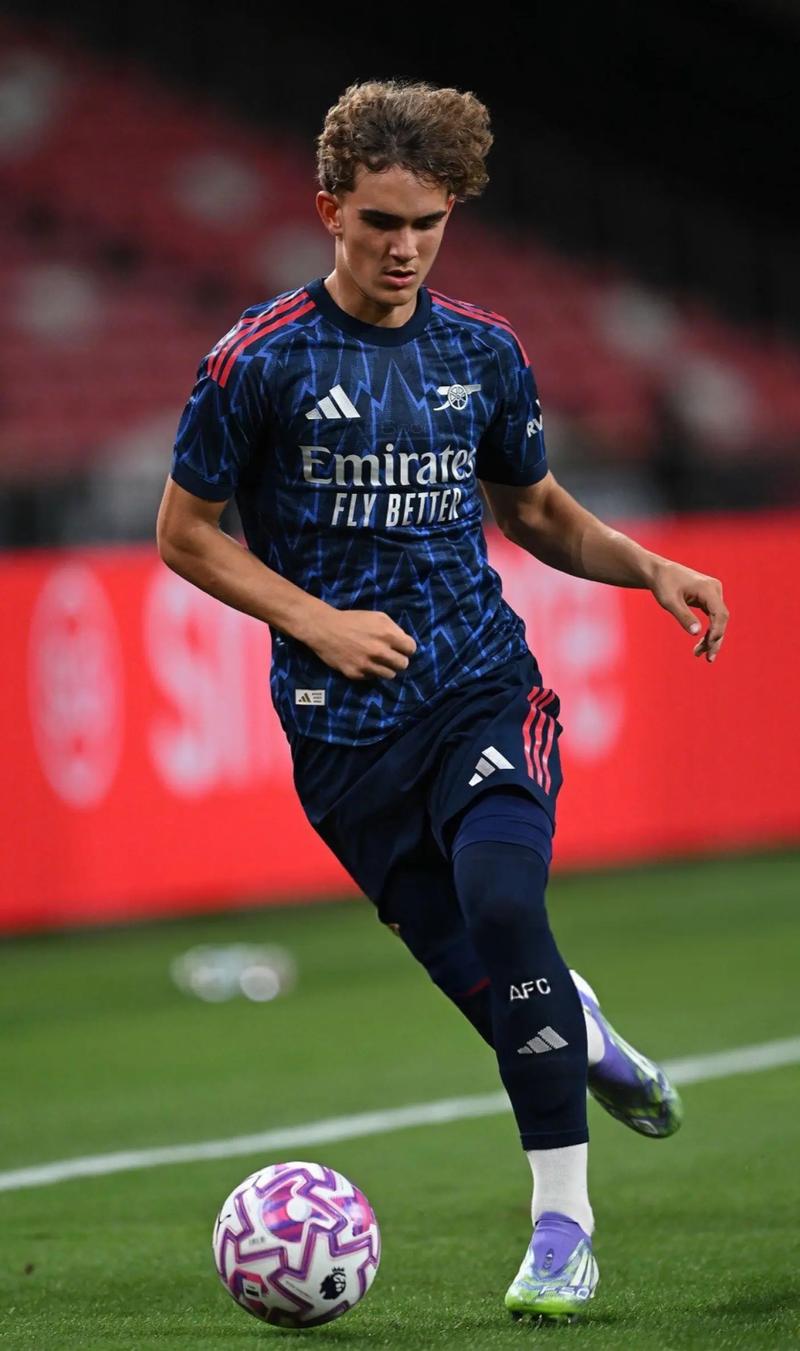 西班牙人vs比利亚雷亚尔：卡夫雷拉、多兰首发，帕尔特伊、赫拉德-莫雷诺出战（西班牙人战比利亚雷亚尔：卡夫雷拉、多兰先发，帕尔特伊、赫拉德-莫雷诺登场）