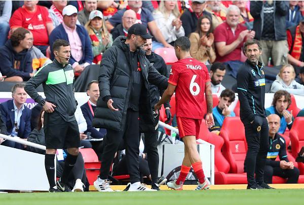 中后卫如何提升头球能力？（中后卫头球能力提升指南）