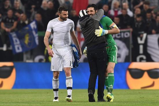 我来我征服，梅西来迈阿密时球队为联赛垫底，如今拿下总冠军