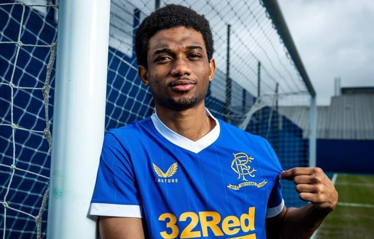 半场战报：西班牙人0-0塞维利亚（半场哨响：西班牙人与塞维利亚暂时0-0）