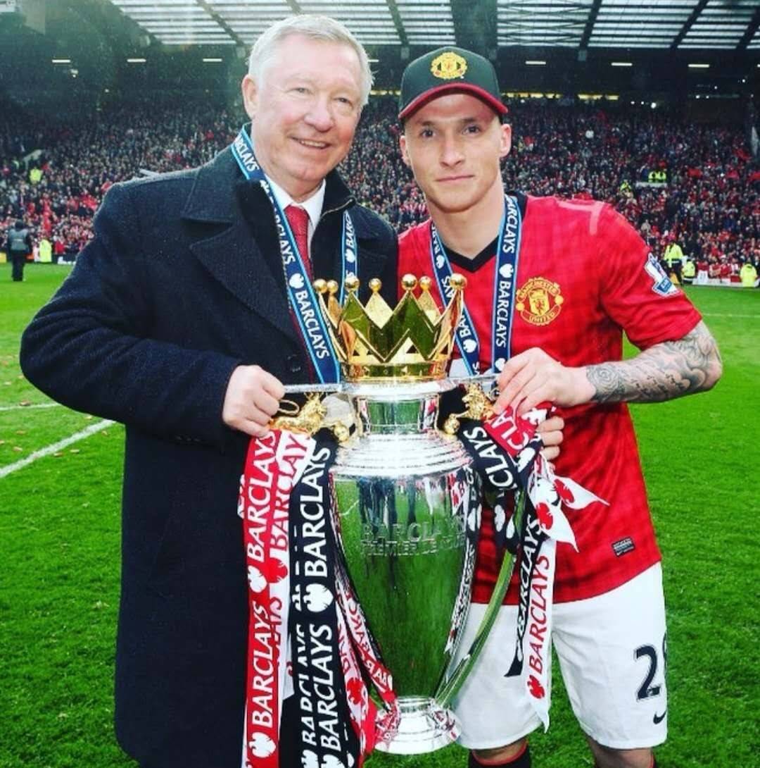 西甲半场：布坎南世界波破门，比利亚雷亚尔暂1-0赫塔菲（西甲半场战报：布坎南轰世界波破门，黄潜比利亚雷亚尔暂1-0领先赫塔菲）