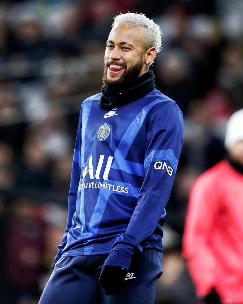 马卡：赫伊森在高强度比赛中表现糟糕，他需要提升防守硬度（马卡：赫伊森硬仗发挥不佳，需提高防守强度）