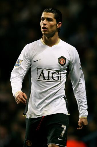 篮球湖人官方更新球员合同细节