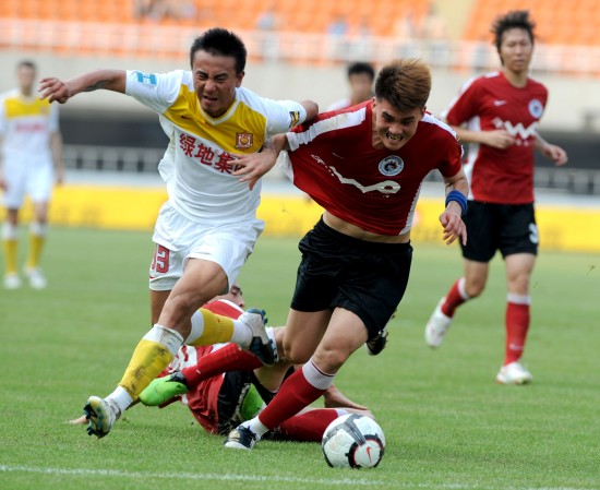 乌杜卡谈阿门进步，火箭新秀正寻找攻守平衡（乌杜卡评阿门成长：火箭新秀寻求攻防平衡）