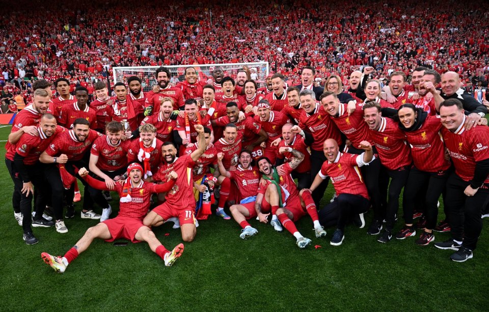 尤文官方：弗朗西斯科-孔塞桑当选队内10月最佳球员（尤文官方：弗朗西斯科-孔塞桑荣膺队内十月最佳球员）